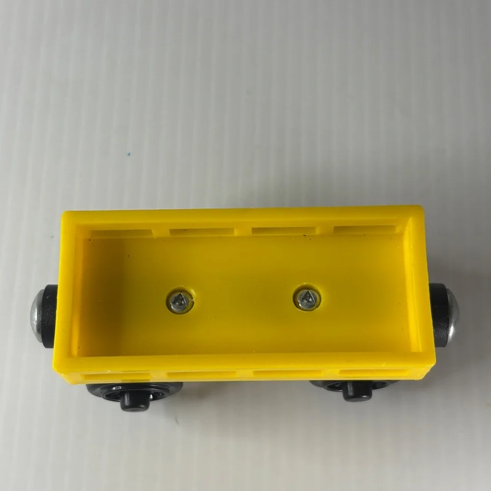 Thomas the Train Musical Cargo Car 2012 Wooden Railway Y4105 Yellow - Picture 7 of 7